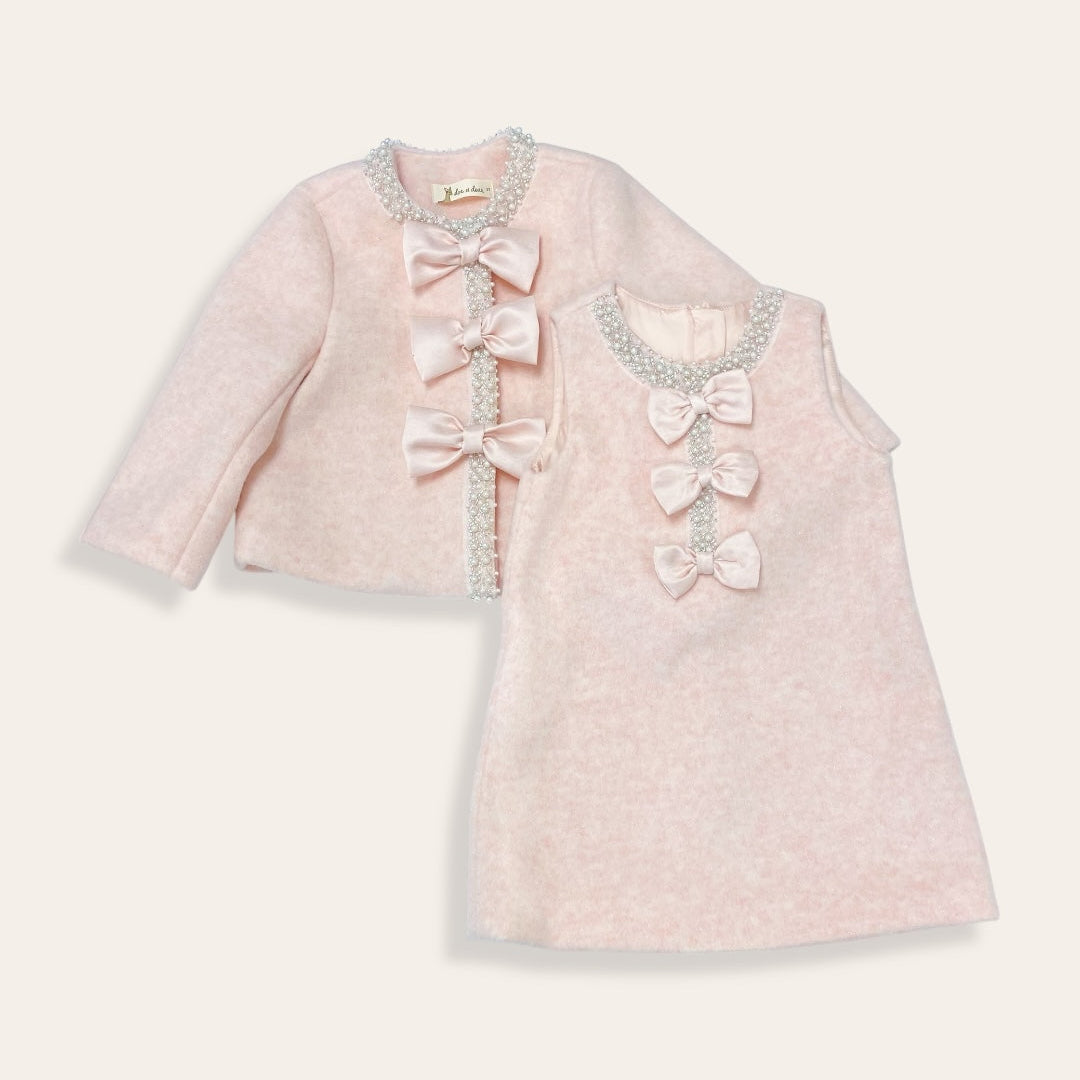 Frosted Fairytale: Stylish Sets