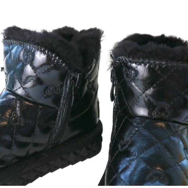 Black Pearl Charm Quilted Boot