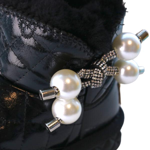 Black Pearl Charm Quilted Boot - doe a dear